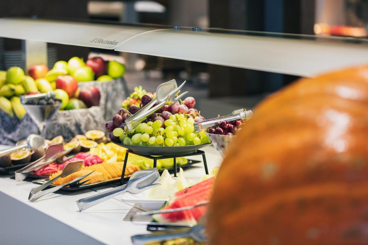 La Mer Resort & Spa - Adults Only Джорджополис Екстериор снимка A buffet