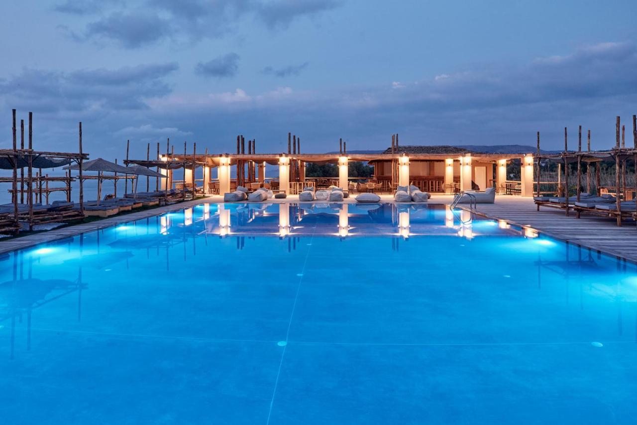 La Mer Resort & Spa - Adults Only Джорджополис Екстериор снимка The pool at the Mykonos Grand Resort